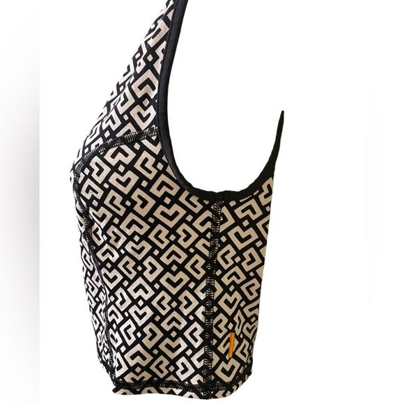 Lucy High Expectations Crop Tank Top Cut Out Back Black White Geometric Print - Picture 5 of 11